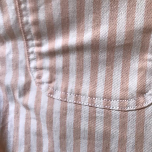 Gap Pink Striped Shorts - Picture 2 of 3